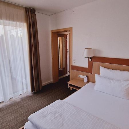 Hotel Garni Superior Metzingen  Luaran gambar