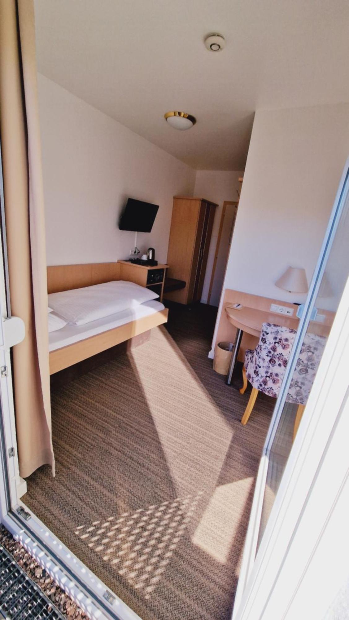 Hotel Garni Superior Metzingen  Luaran gambar